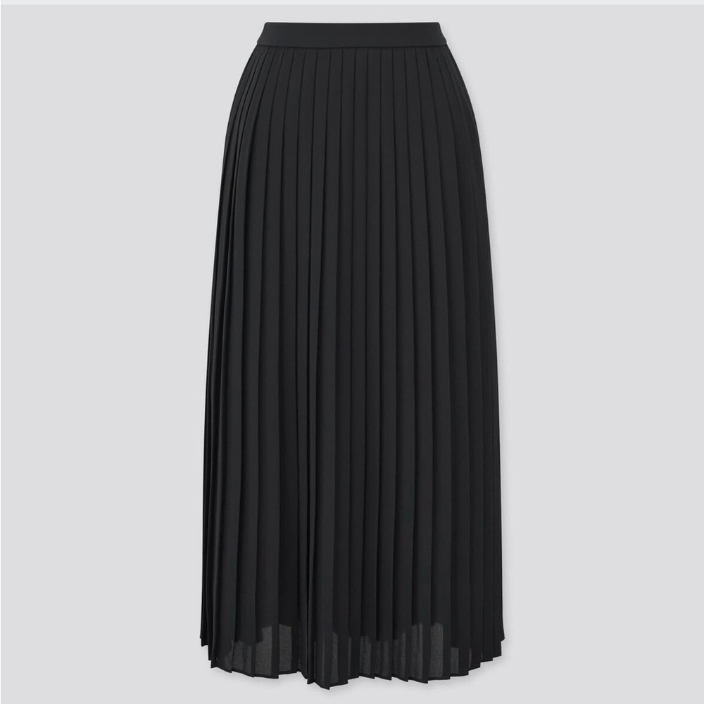 New Uniqlo Black Maxi Pleated Skirt